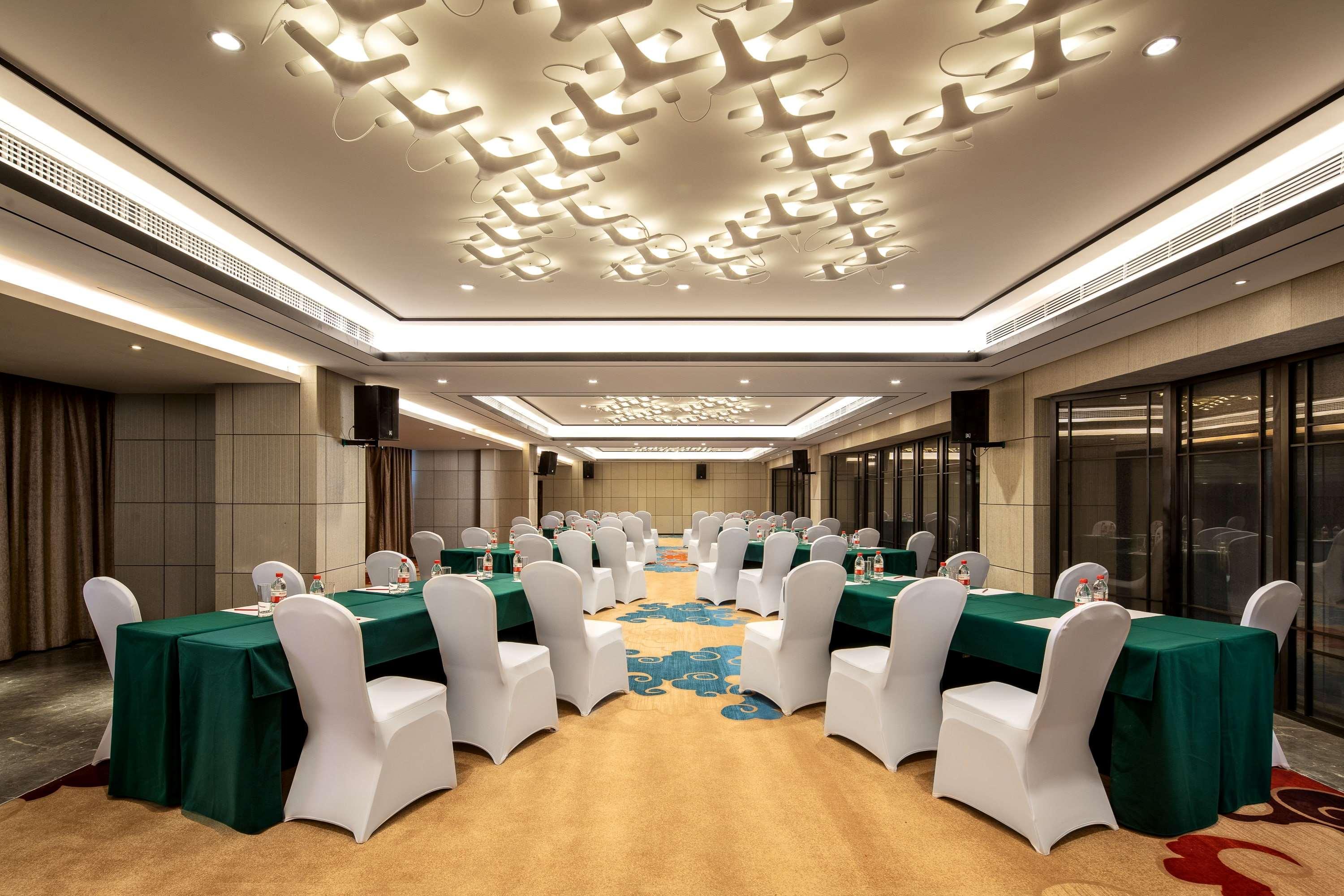 Готель Ramada Wyndham Zhengzhou Xinzheng Xinzheng  Екстер'єр фото